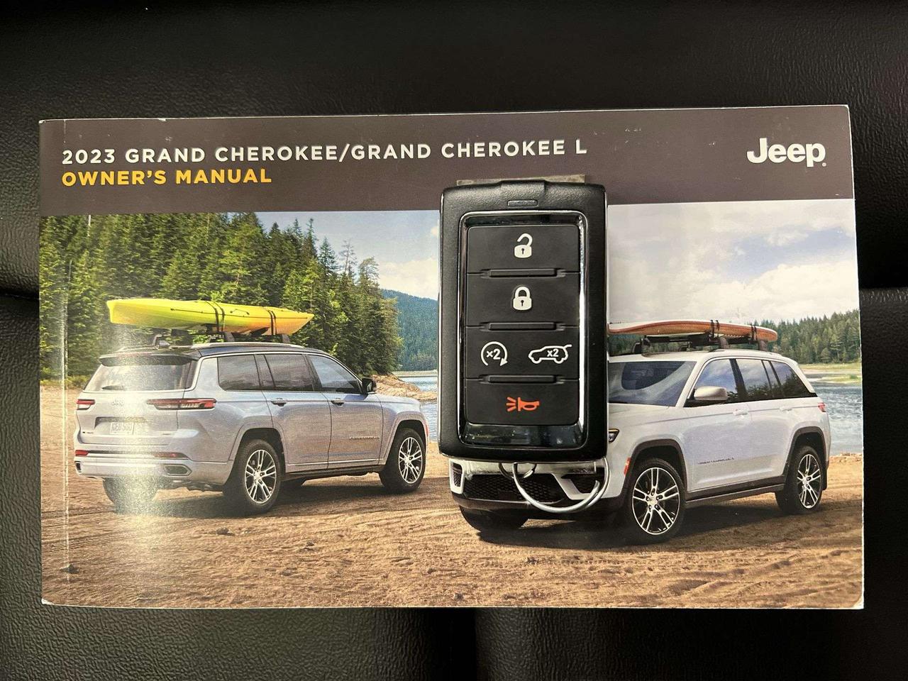 2023 Jeep Grand Cherokee LIMITED 4X4 | BLACK PKG | HTD LEATHER | PANO ROOF Photo