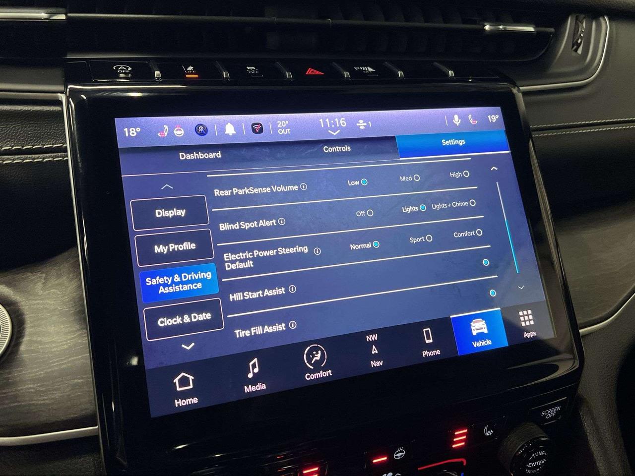 2023 Jeep Grand Cherokee LIMITED 4X4 | BLACK PKG | HTD LEATHER | PANO ROOF Photo