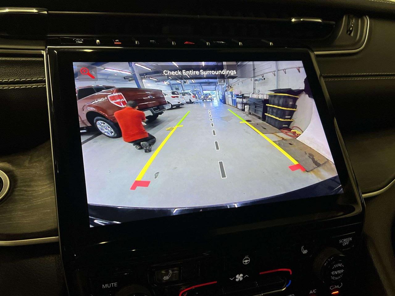 2023 Jeep Grand Cherokee LIMITED 4X4 | BLACK PKG | HTD LEATHER | PANO ROOF Photo