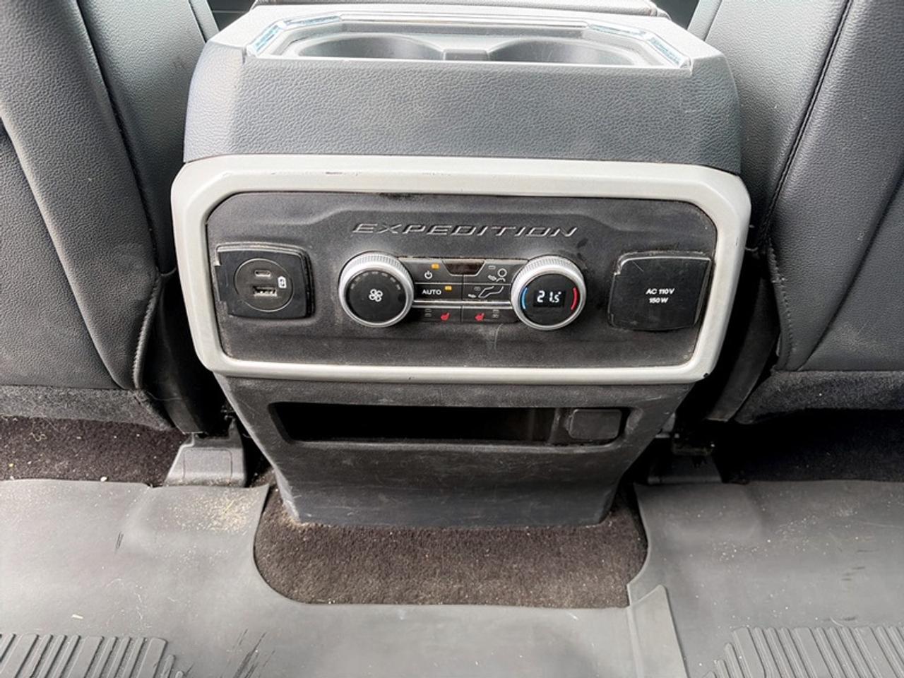 2022 Ford Expedition Limited Stealth Edition  *CLEAN CARFAX* Photo