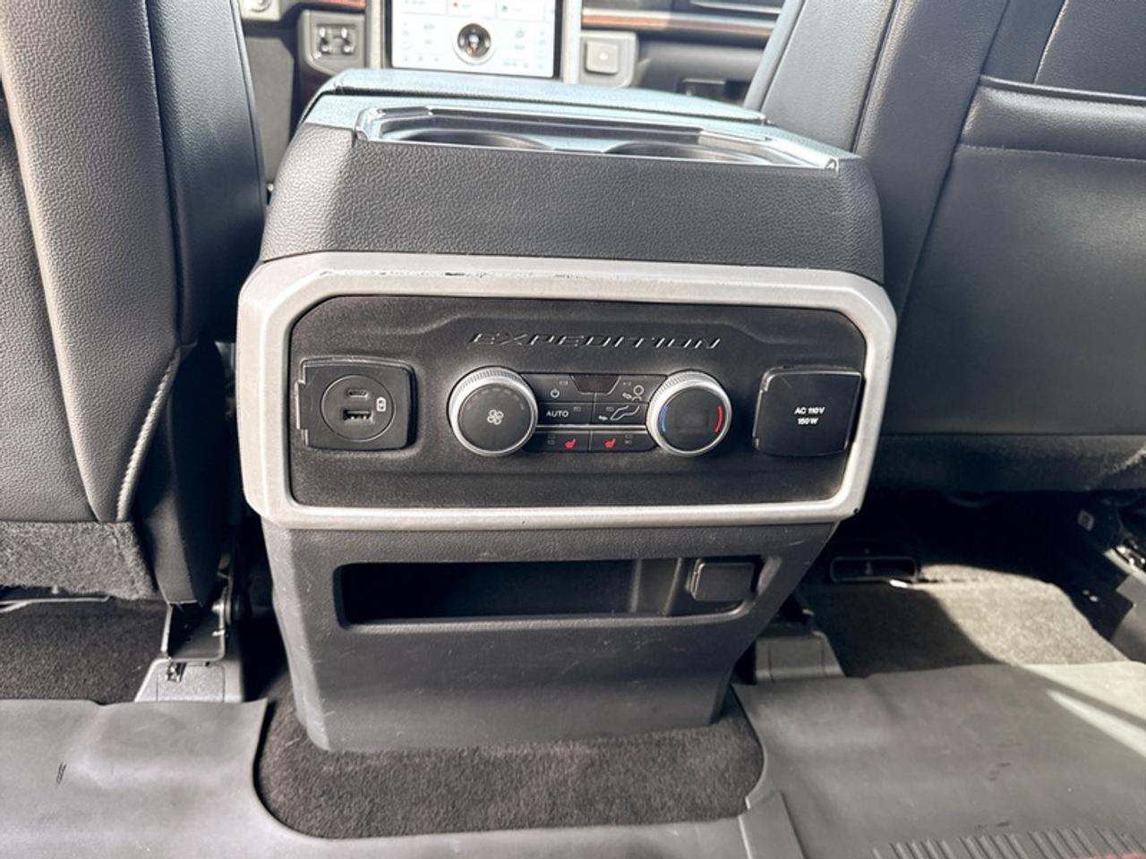 2022 Ford Expedition Limited Stealth Edition  *CLEAN CARFAX* Photo