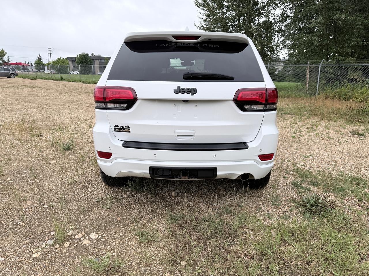 2021 Jeep Grand Cherokee Altitude Photo4