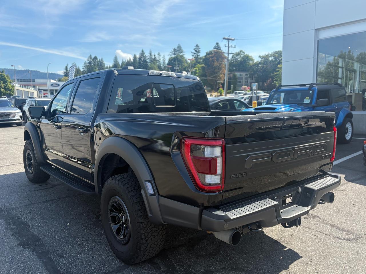 2023 Ford F-150 RAPTOR Photo2