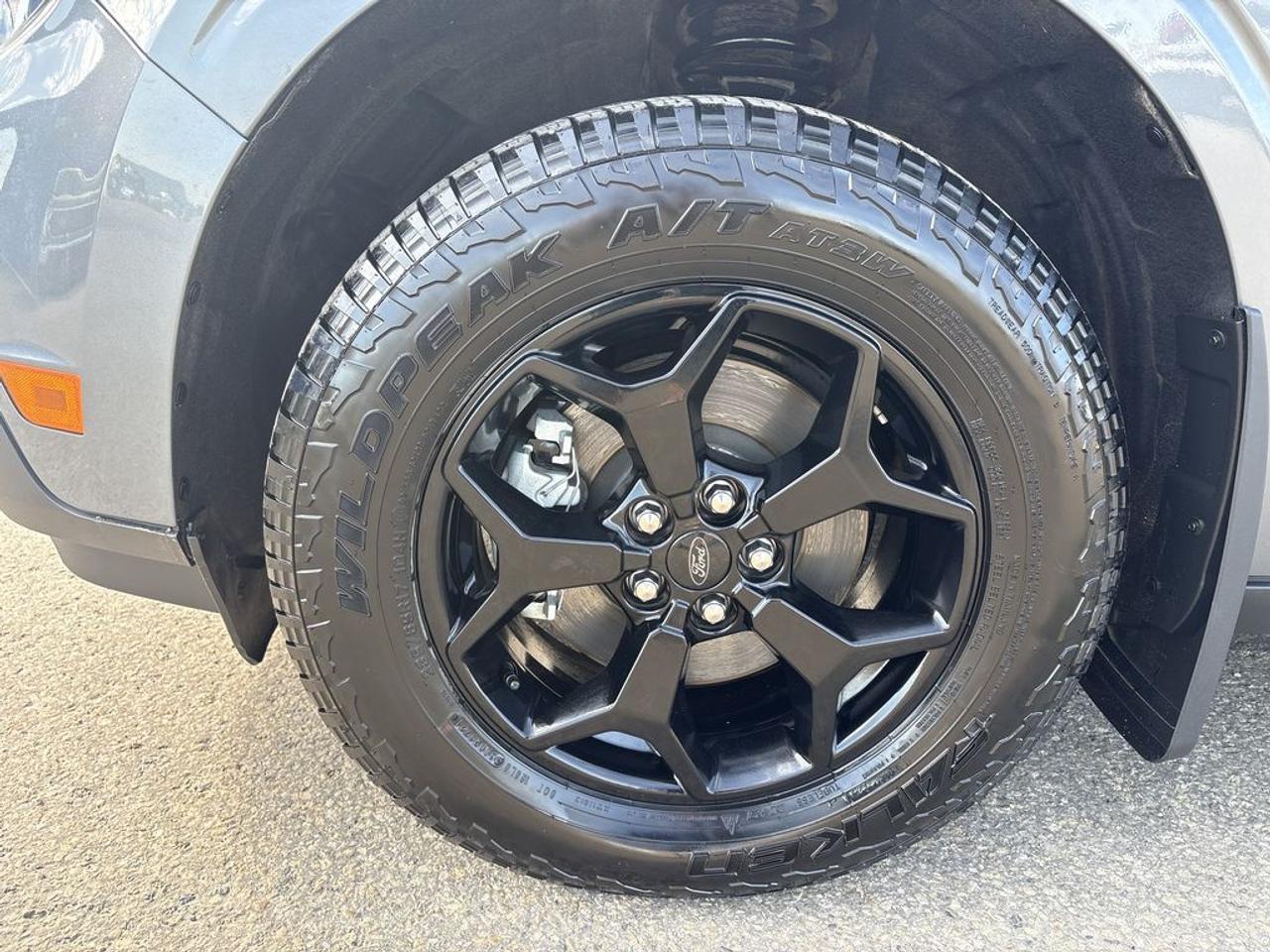 2022 Ford Maverick Lariat Photo2