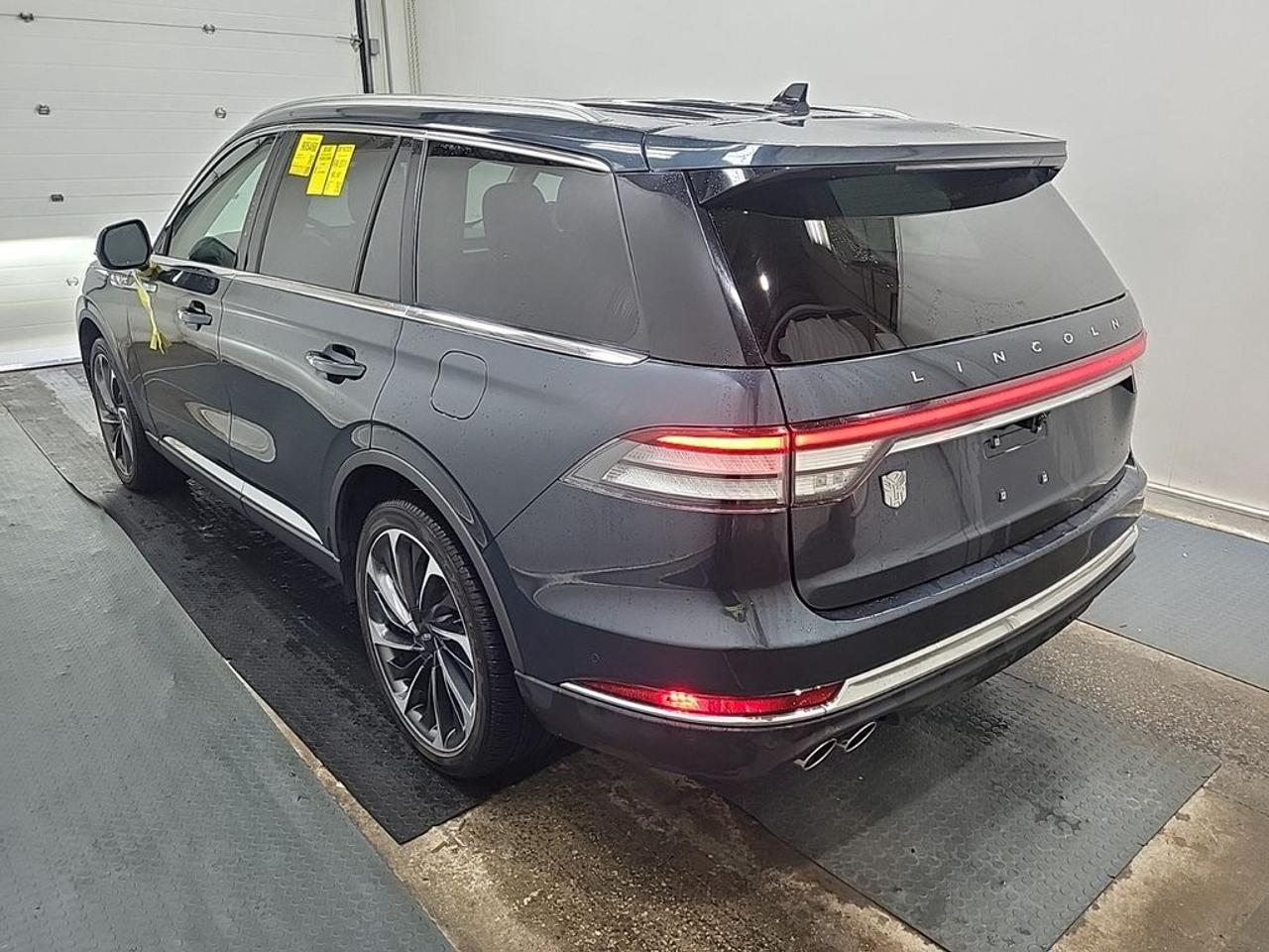 2022 Lincoln Aviator Reserve Photo3