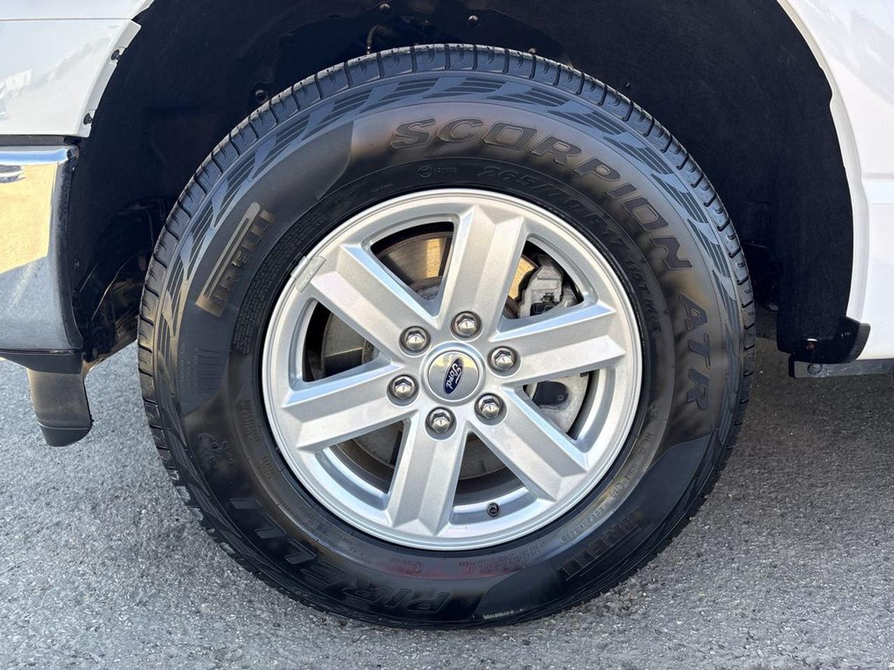 2023 Ford F-150 XLT Photo2