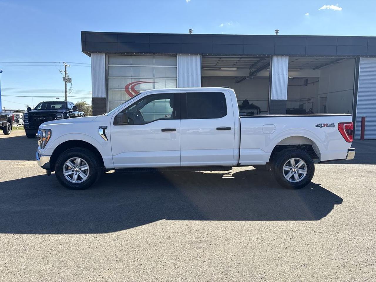 2023 Ford F-150 XLT Photo3
