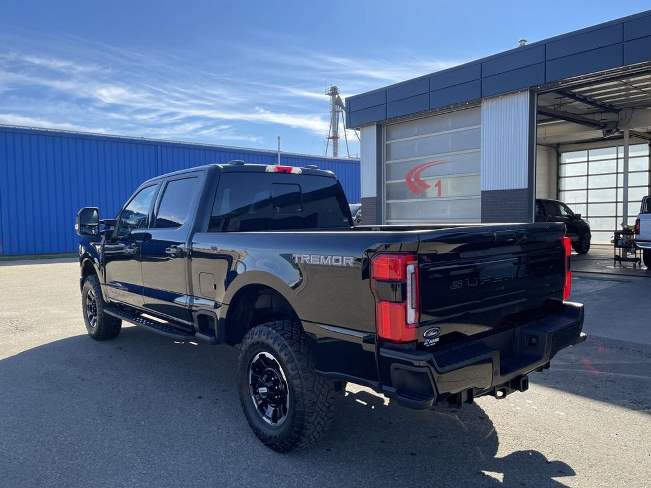 2026 Ford F-250 Super Duty SRW Platinum Photo4
