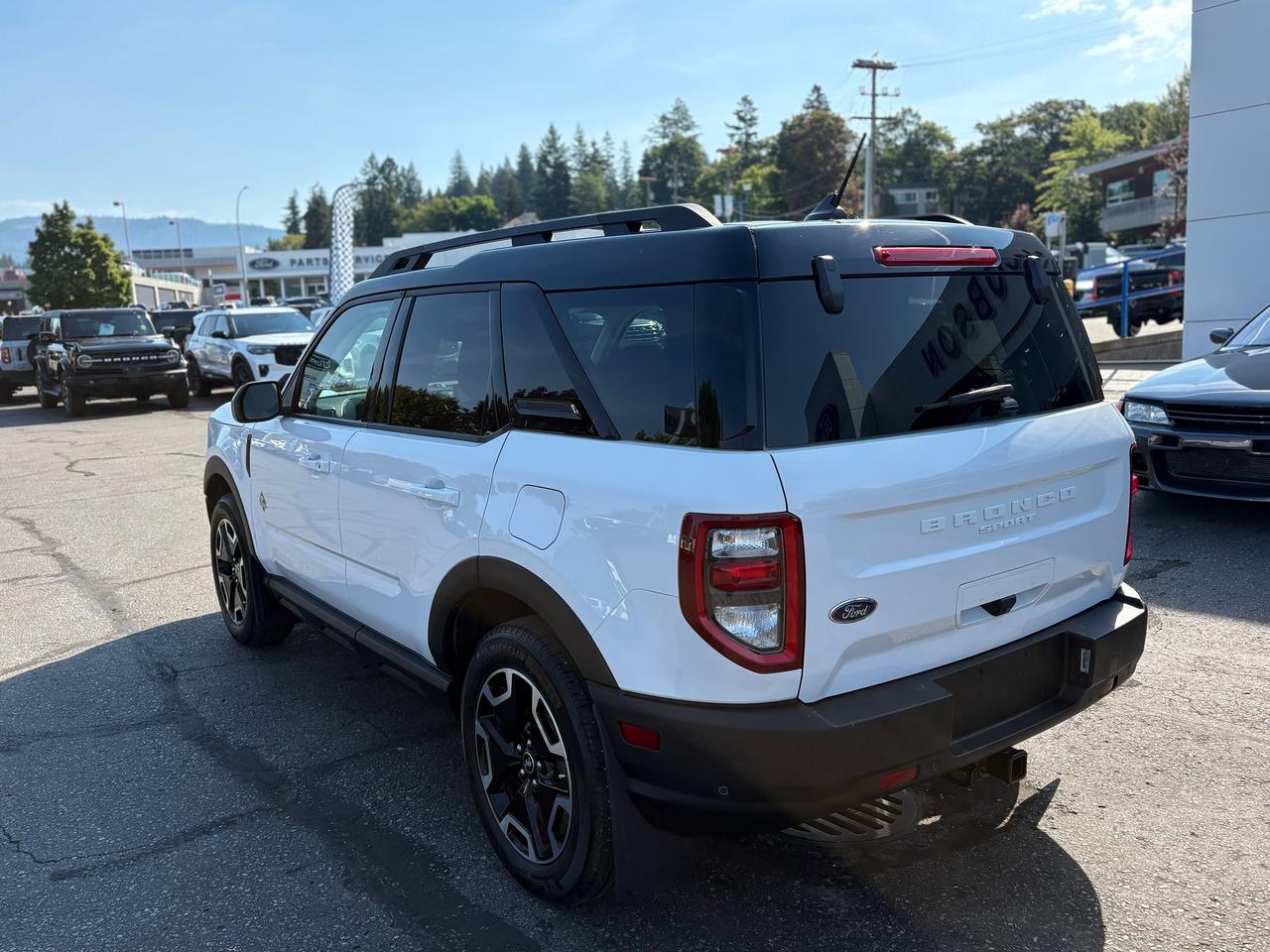 2024 Ford Bronco Sport Outer Banks Photo2