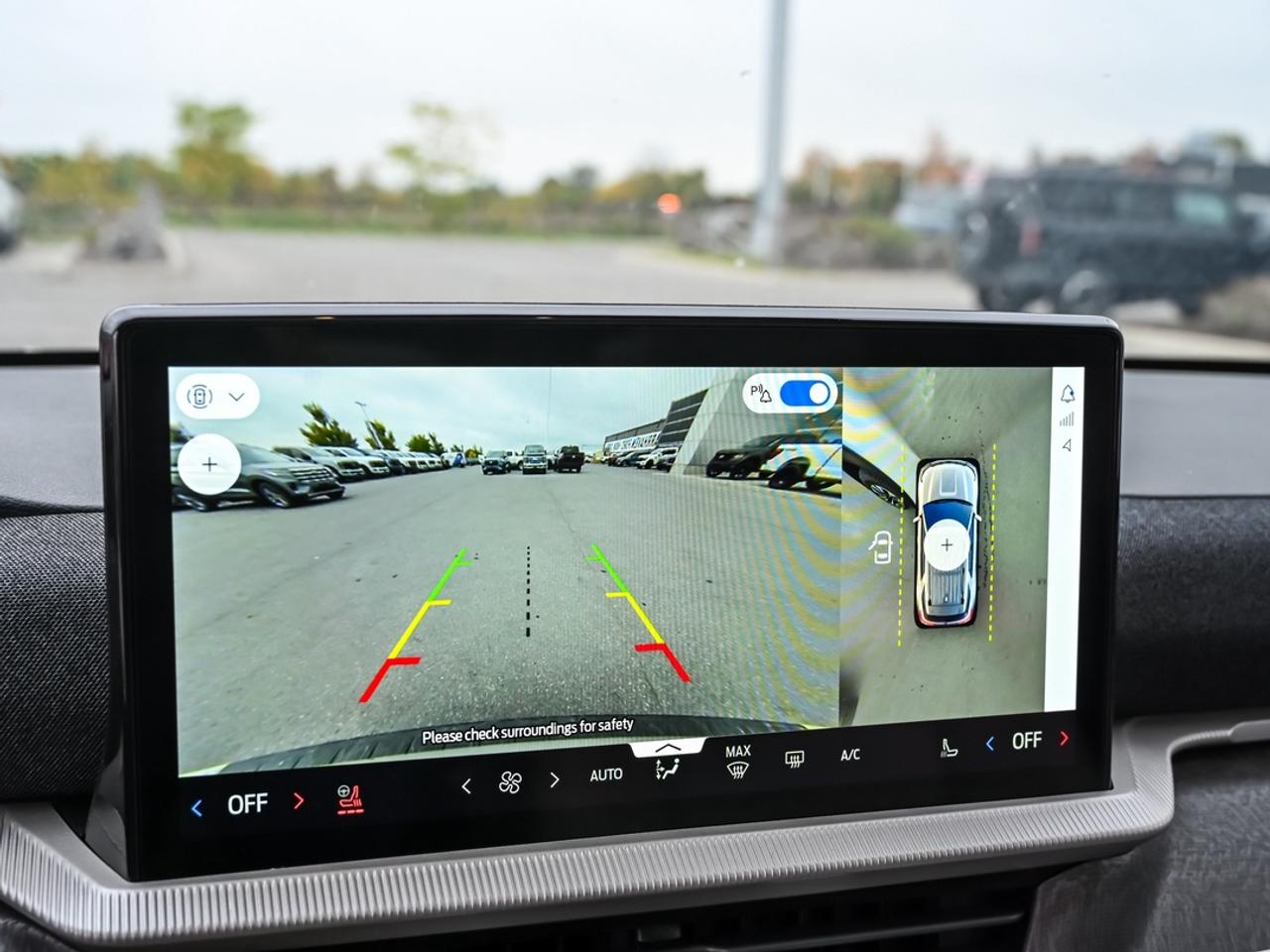 2026 Ford Explorer Platinum Photo