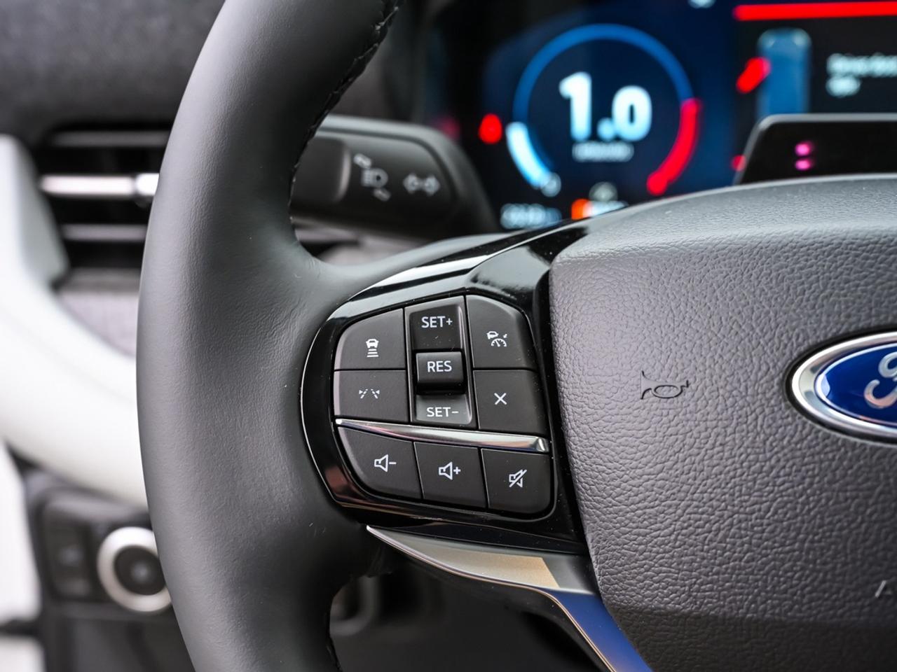 2026 Ford Explorer Platinum Photo