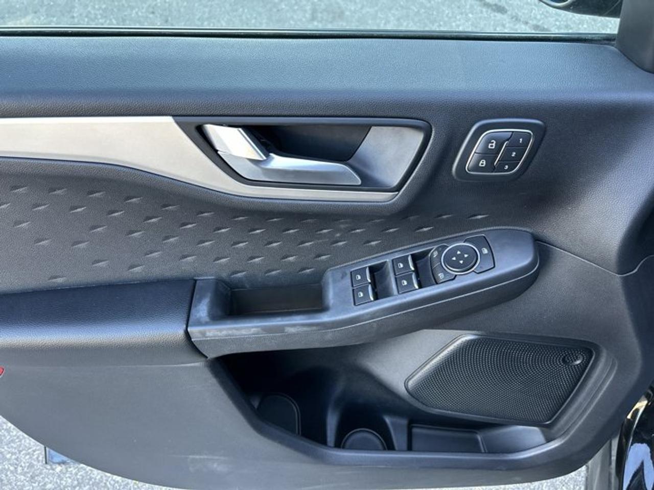 2020 Ford Escape SEL AWD | No Accidents | Panoramic Roof | Leather Seats Photo