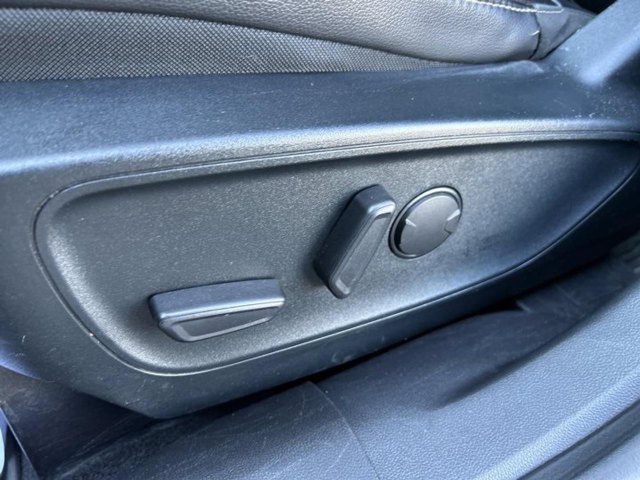 2020 Ford Escape SEL AWD | No Accidents | Panoramic Roof | Leather Seats Photo
