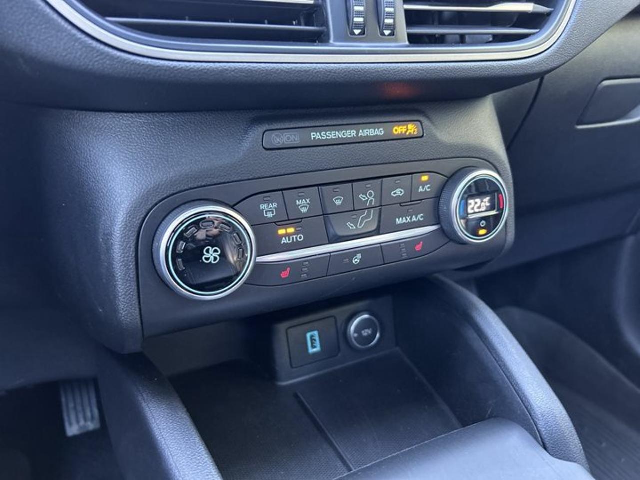 2020 Ford Escape SEL AWD | No Accidents | Panoramic Roof | Leather Seats Photo