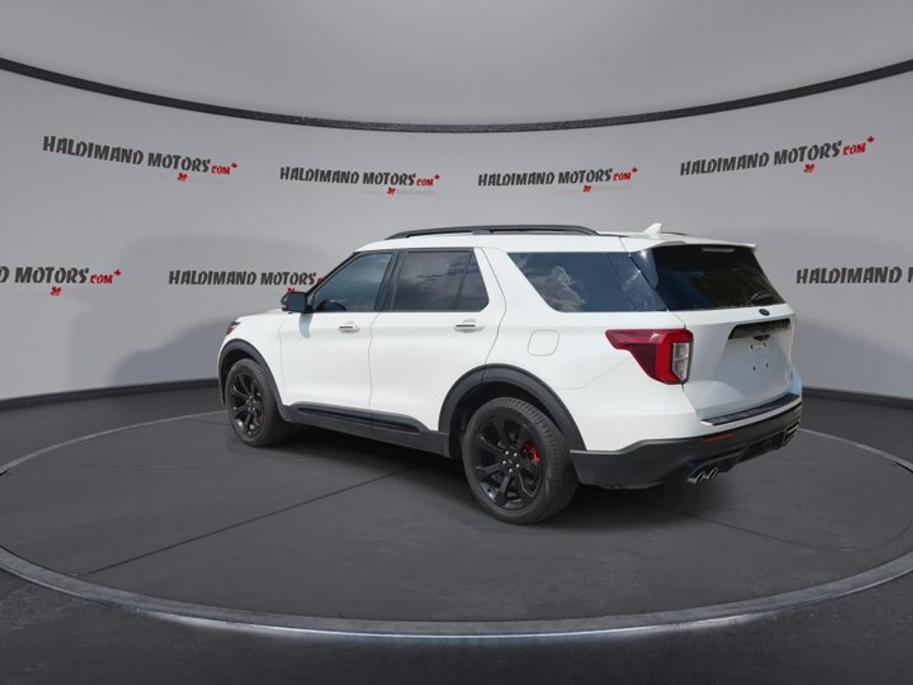 2024 Ford Explorer ST 4WD | No Accidents | Vent. Front Seats | Heated Steering Photo