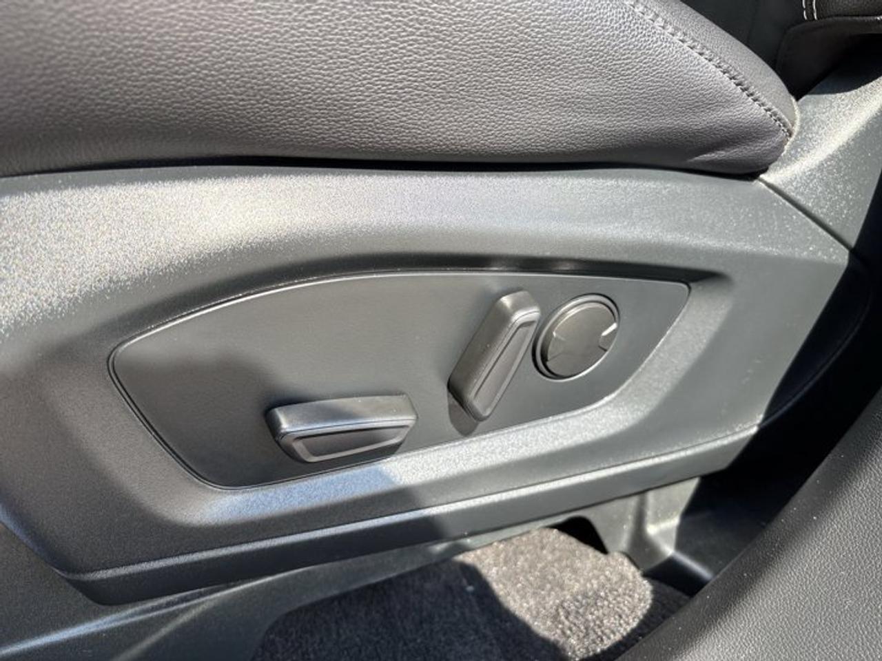 2024 Ford Explorer ST 4WD | No Accidents | Vent. Front Seats | Heated Steering Photo