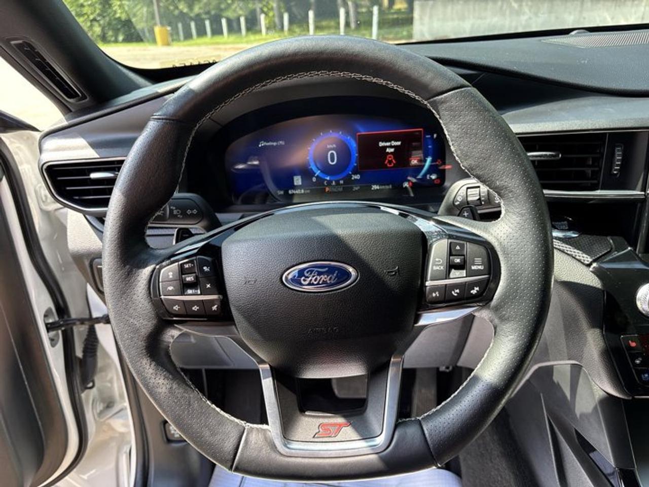 2024 Ford Explorer ST 4WD | No Accidents | Vent. Front Seats | Heated Steering Photo