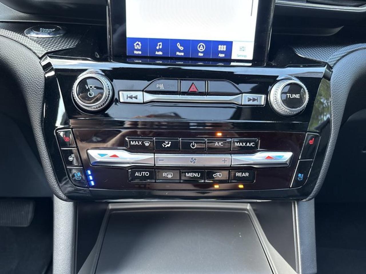 2024 Ford Explorer ST 4WD | No Accidents | Vent. Front Seats | Heated Steering Photo