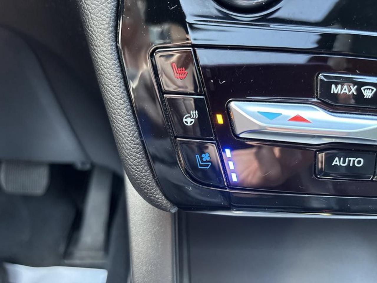 2024 Ford Explorer ST 4WD | No Accidents | Vent. Front Seats | Heated Steering Photo