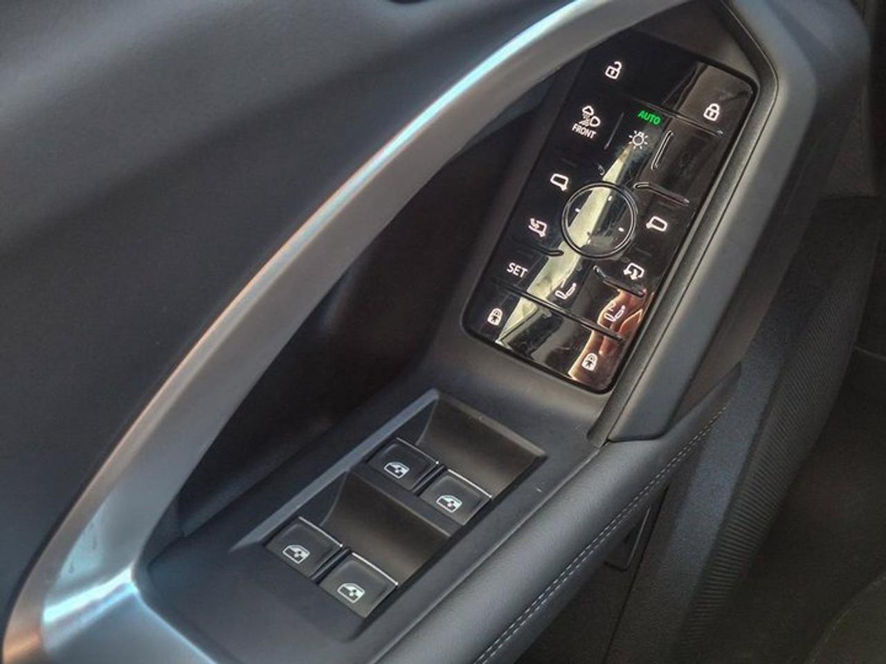 2025 Audi Q5 Progressive 2.0T AWD | Leather | Sunroof | Nav | Heated Wheel + Seats | Power Seat | Rear Camera | Photo