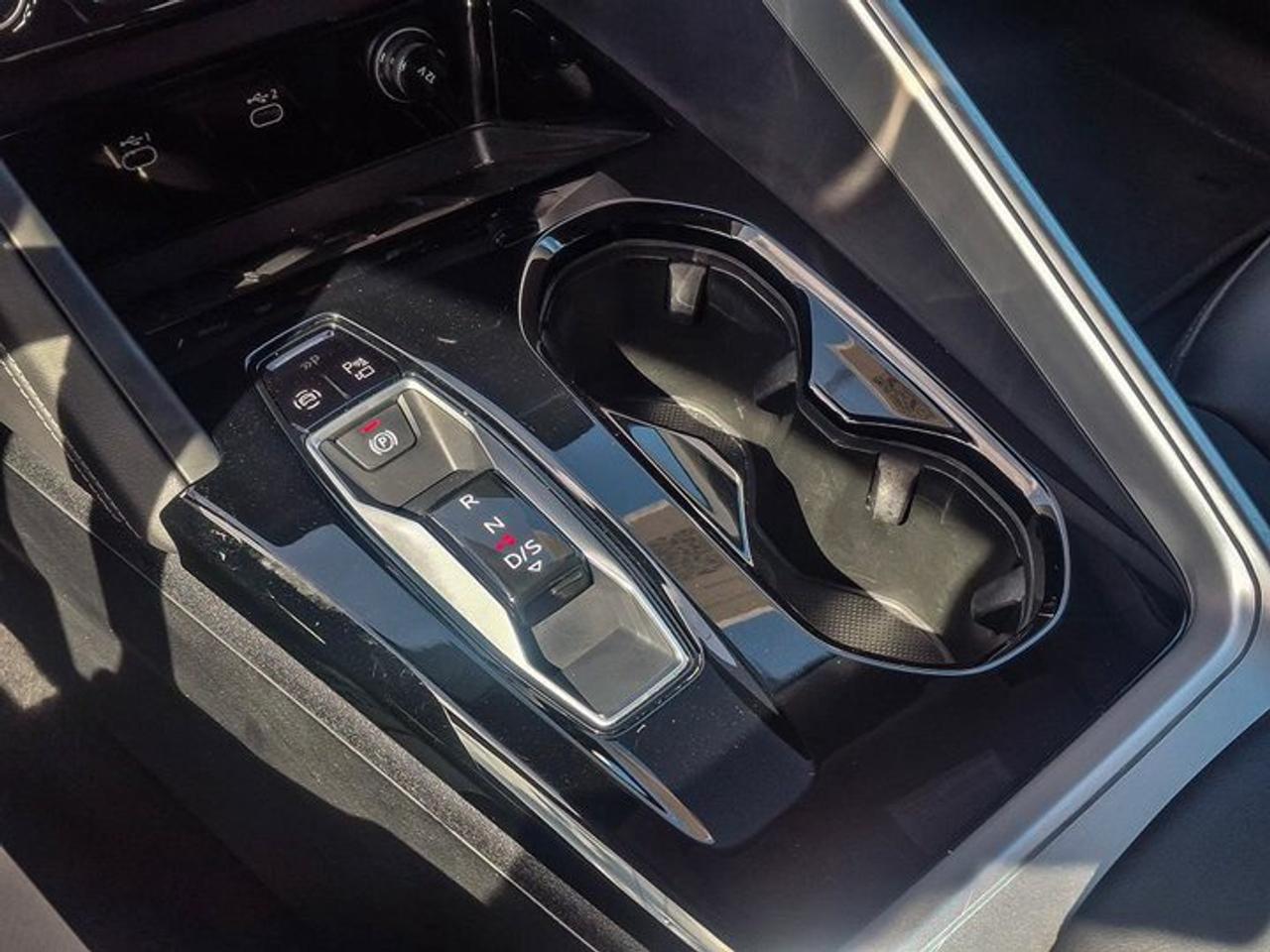 2025 Audi Q5 Progressive 2.0T AWD | Leather | Sunroof | Nav | Heated Wheel + Seats | Power Seat | Rear Camera | Photo