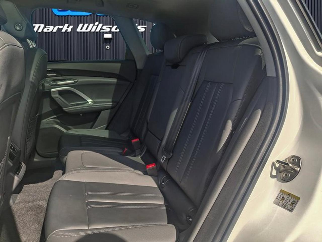2025 Audi Q5 Progressive 2.0T AWD | Leather | Sunroof | Nav | Heated Wheel + Seats | Power Seat | Rear Camera | Photo