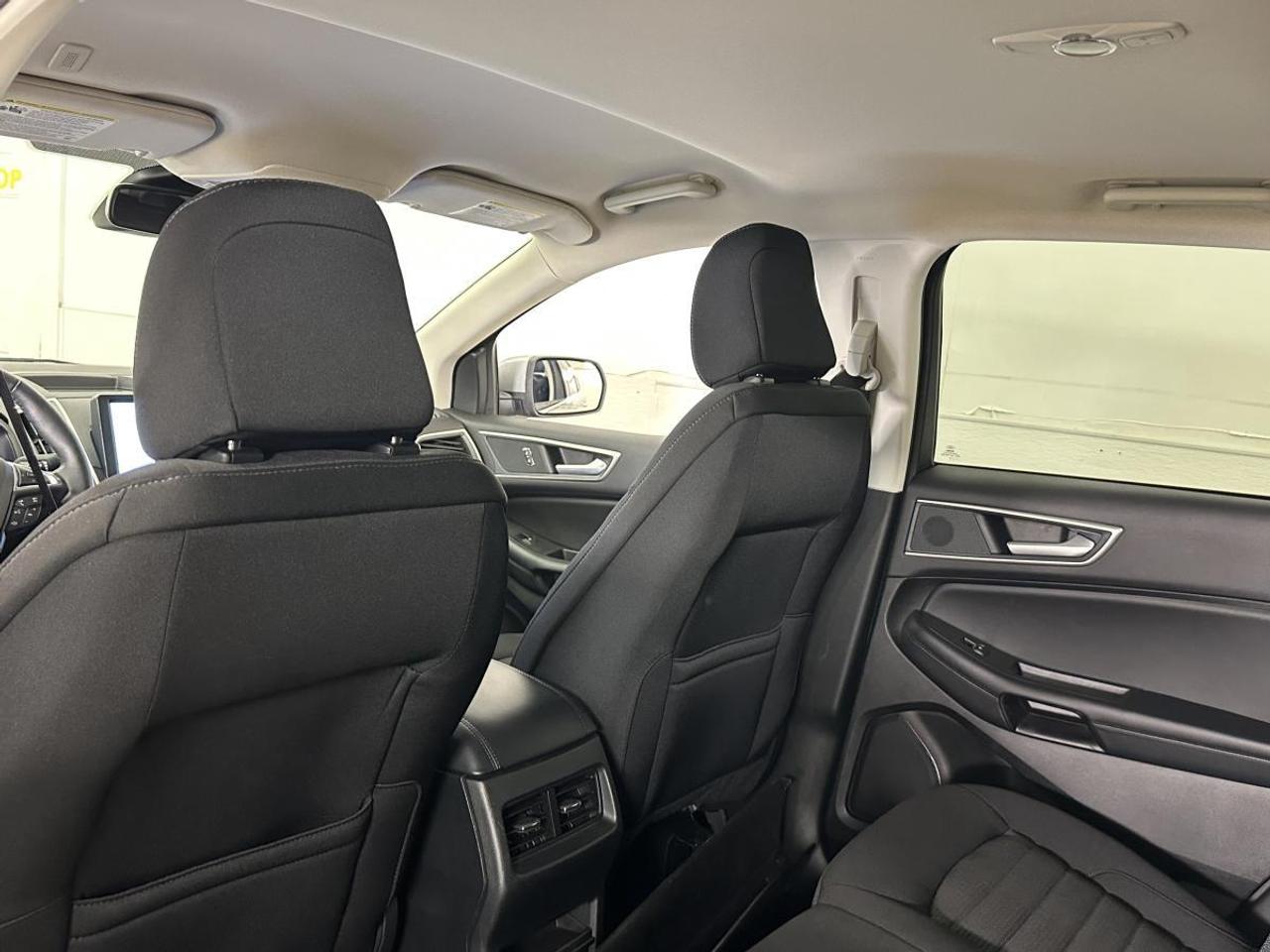 2024 Ford Edge SEL AWD - 74KM/NAVI/PWR HEATER/KEYLESS START/OFF 1 OWNER LEASE! Photo