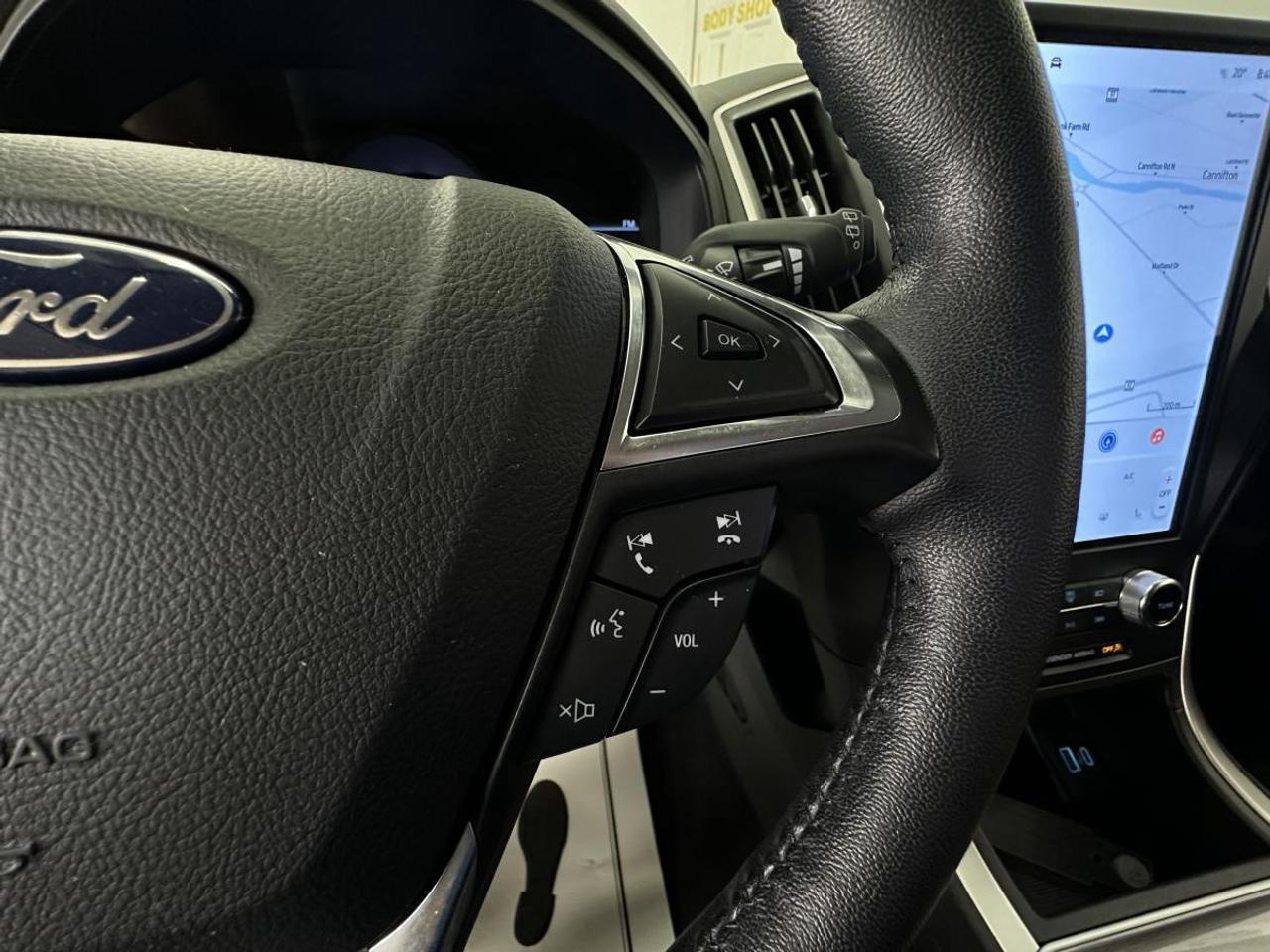 2024 Ford Edge SEL AWD - 74KM/NAVI/PWR HEATER/KEYLESS START/OFF 1 OWNER LEASE! Photo