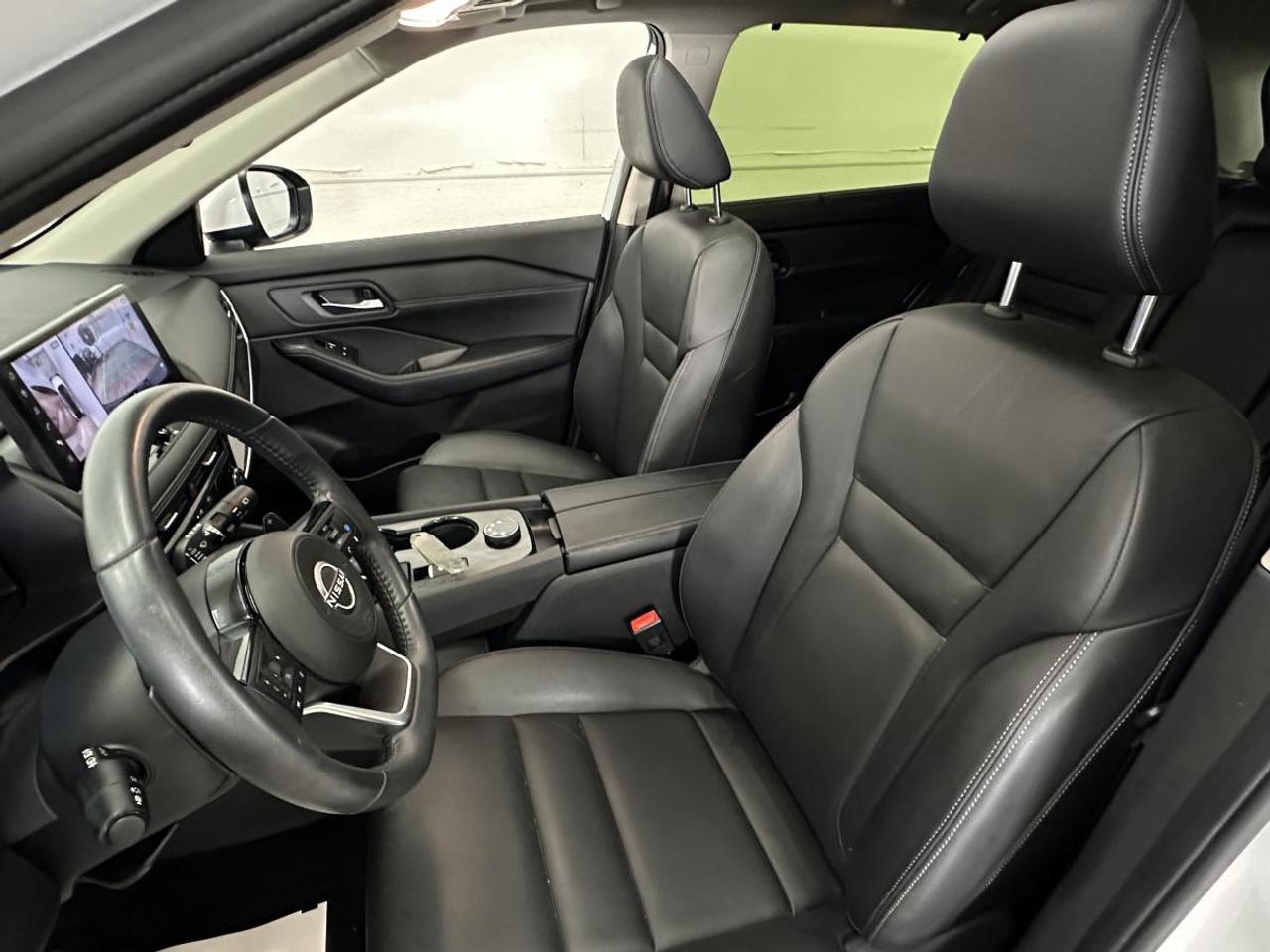 2024 Nissan Rogue SL/AWD/NAVI/LEATHER/PANOROOF/OFF 1 OWNER NISSAN LEASE! Photo