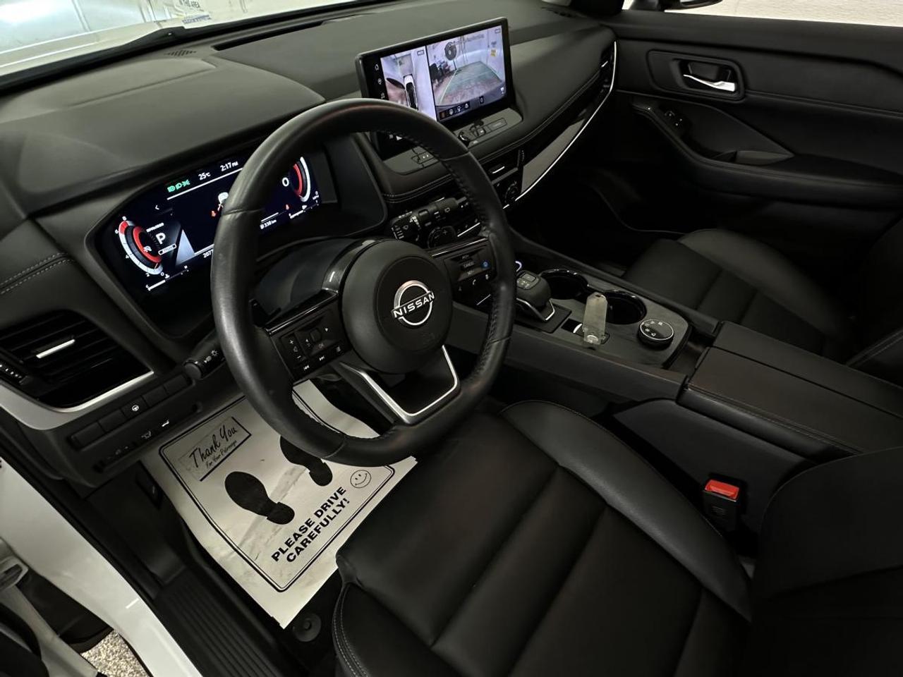 2024 Nissan Rogue SL/AWD/NAVI/LEATHER/PANOROOF/OFF 1 OWNER NISSAN LEASE! Photo