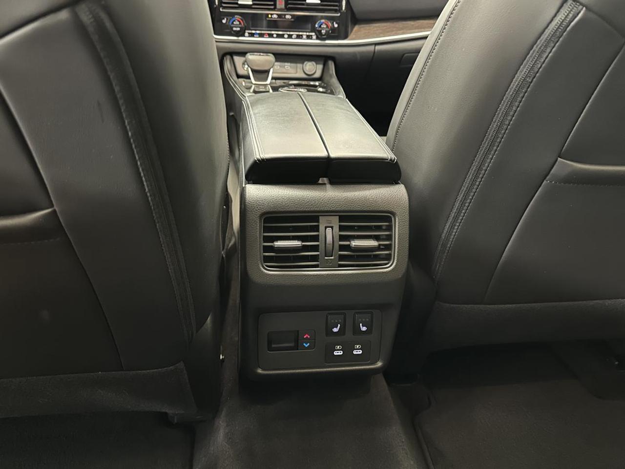 2024 Nissan Rogue Platinum PLATINUM/AWD/STITCHED LEATHER/NAVI/PANO/OFF 1 OWNER LEASE! Photo