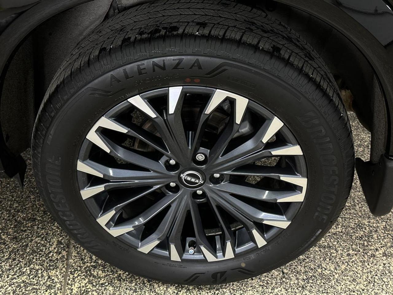2024 Nissan Rogue Platinum PLATINUM/AWD/STITCHED LEATHER/NAVI/PANO/OFF 1 OWNER LEASE! Photo