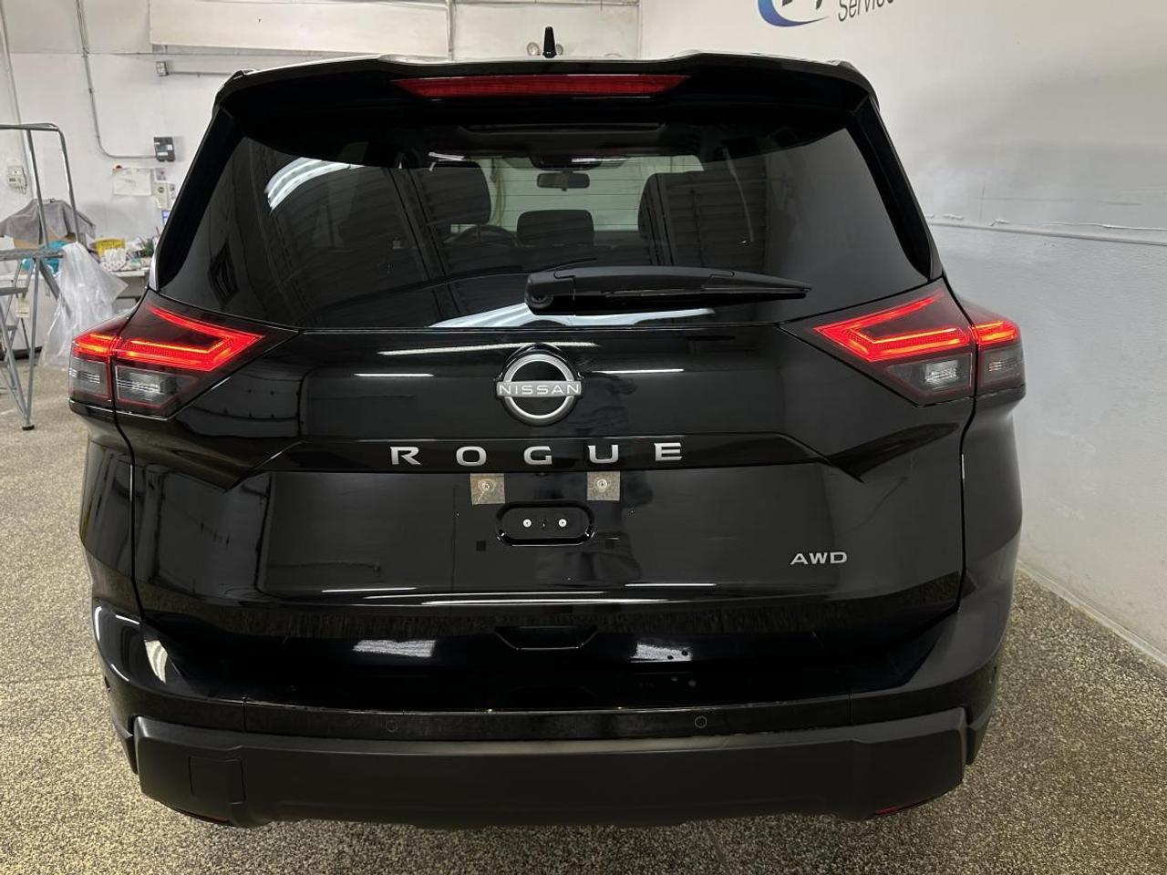 2026 Nissan Rogue SV Moonroof SV/AWD/PANOROOF/30000KM! Photo