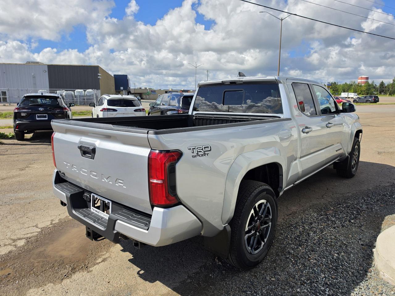 2026 Toyota Tacoma TRD Sport Photo4