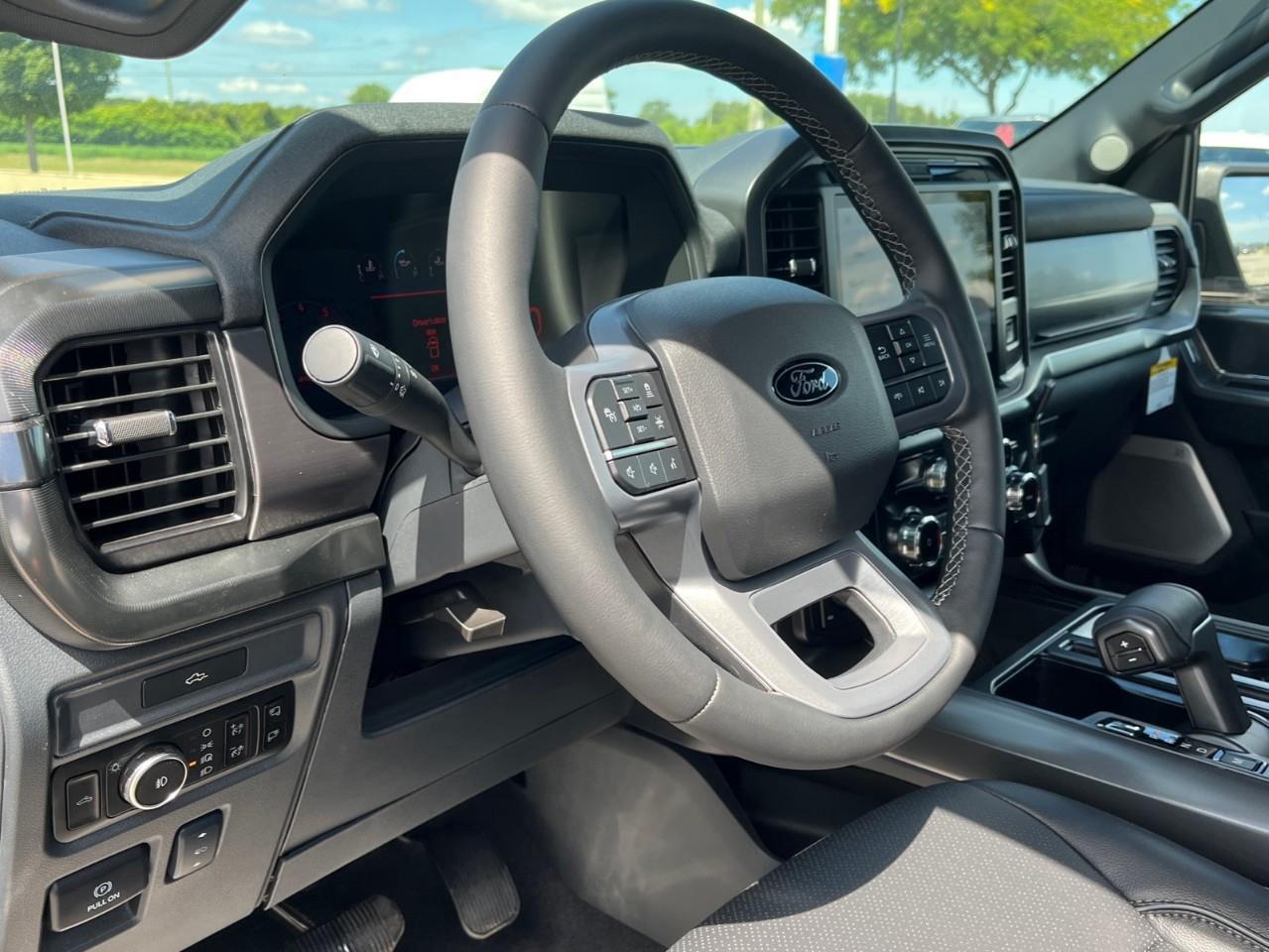 2026 Ford F-150 Lariat Photo