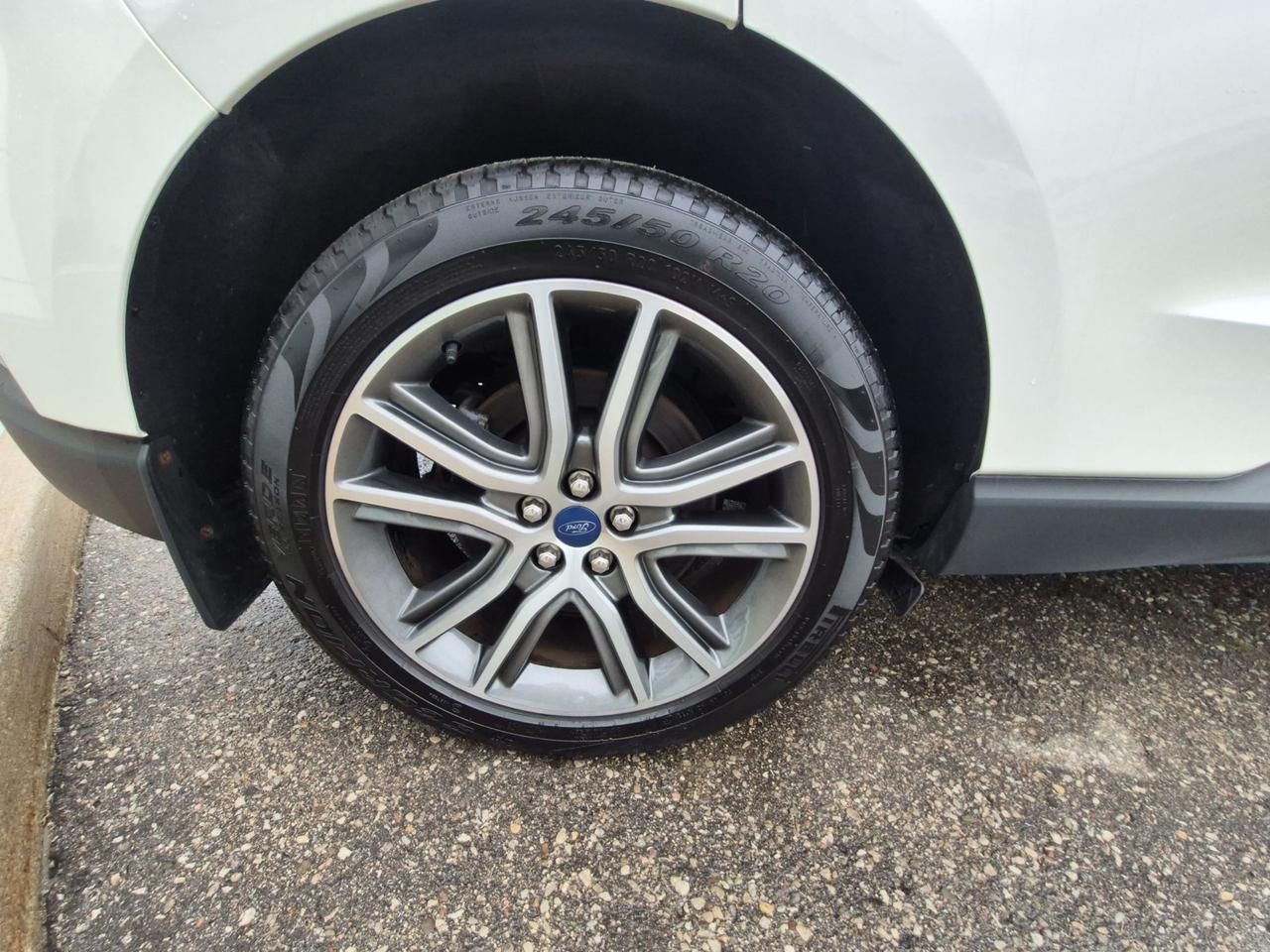 2022 Ford Edge 20" RIMS, HITCH, 301A PACK, LOADED! HEATED WHEEL! Photo4