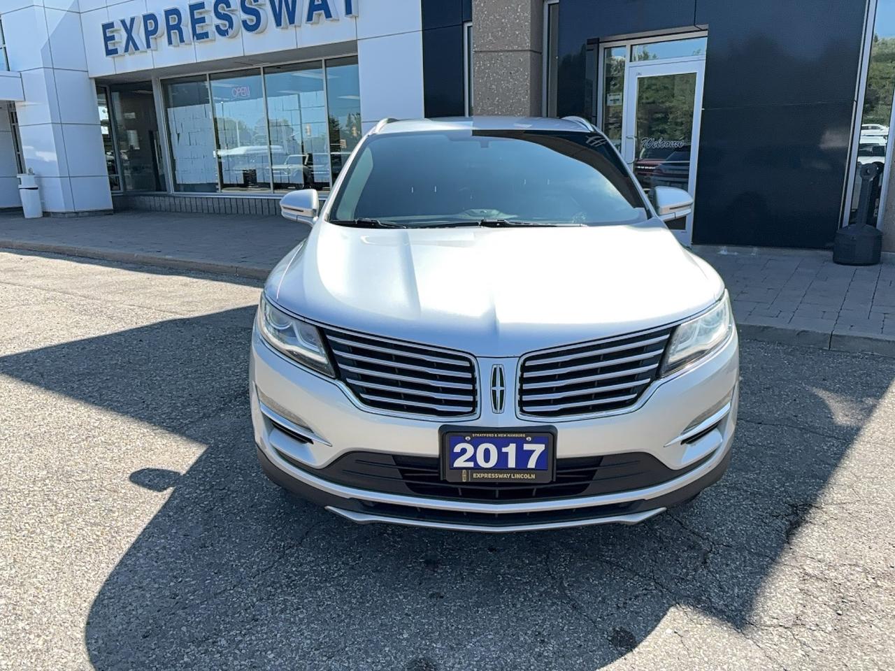 2017 Lincoln MKC SELECT PLUS PACK! LOADED, 2L, AWD, LOCAL TRADE! Photo1