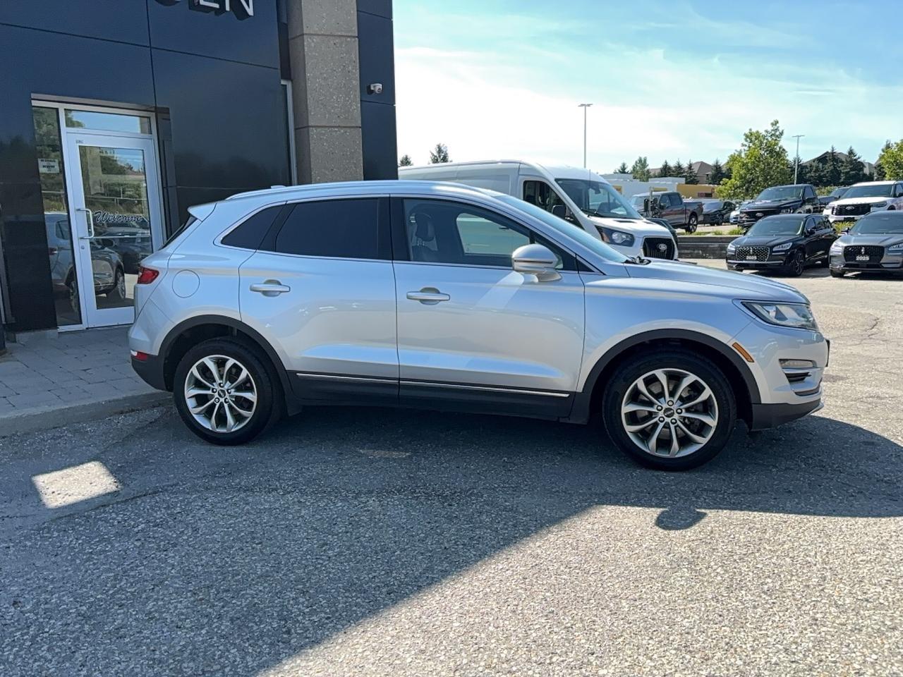 2017 Lincoln MKC SELECT PLUS PACK! LOADED, 2L, AWD, LOCAL TRADE! Photo3
