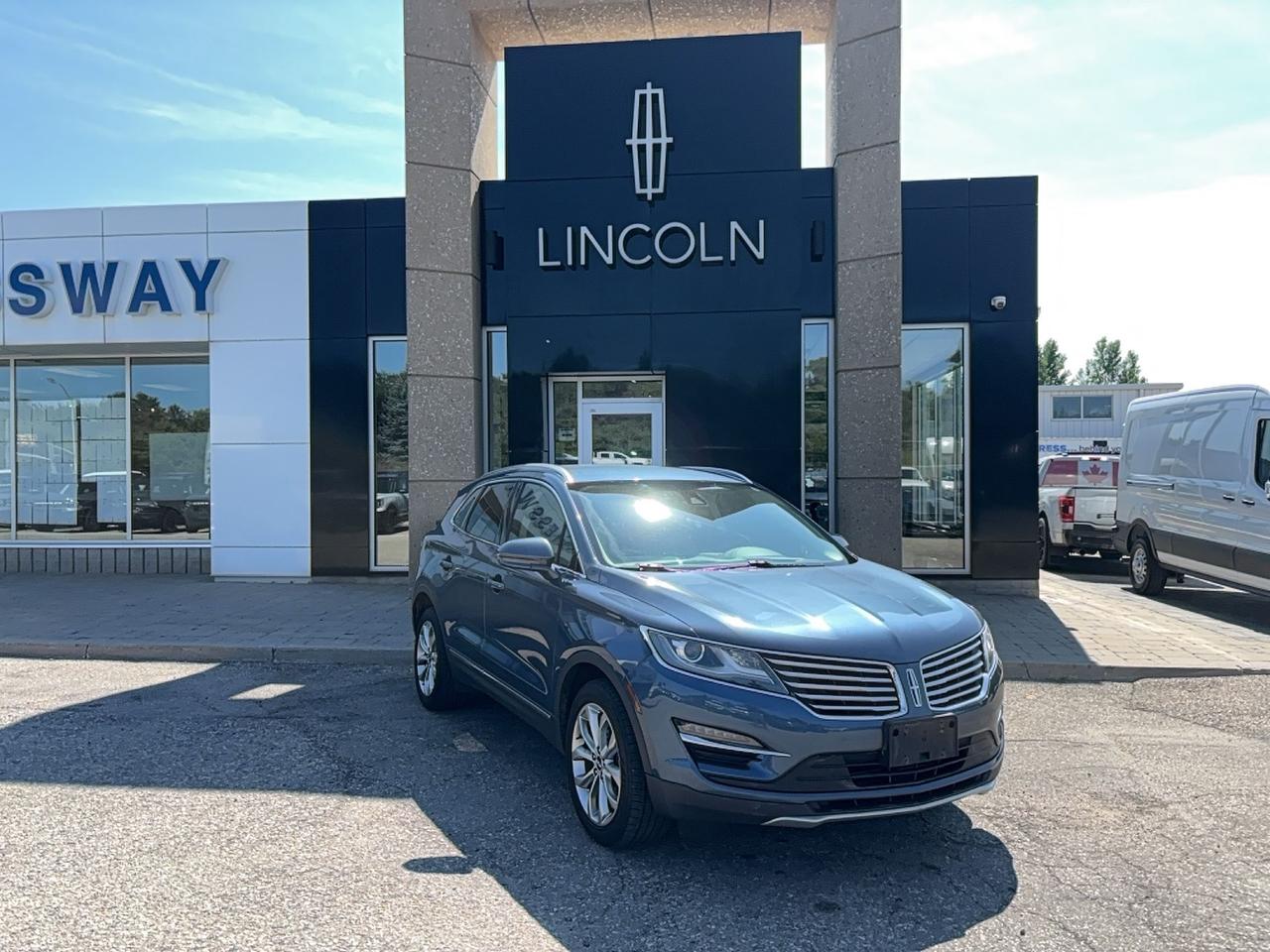 Used 2018 Lincoln MKC SELECT PLUS! LOADED, VERY WELL MAINTAINED! for sale in New Hamburg, ON