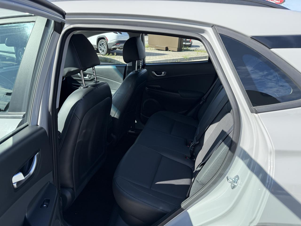 2023 Hyundai KONA 2.0L Preferred AWD w/Sun & Leather Package Photo11