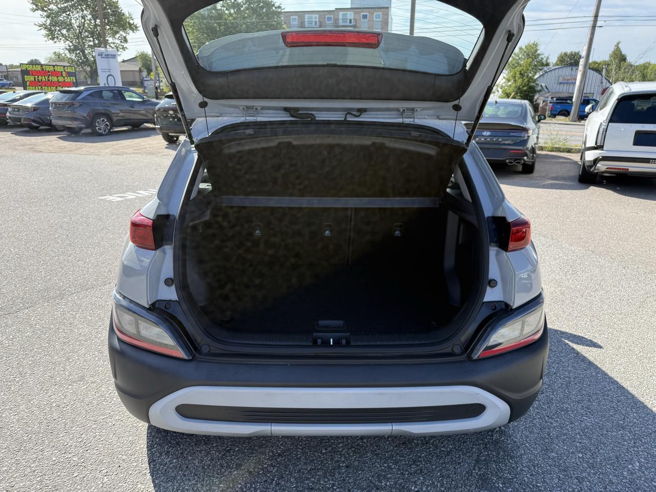2023 Hyundai KONA 2.0L Preferred AWD w/Sun & Leather Package Photo10