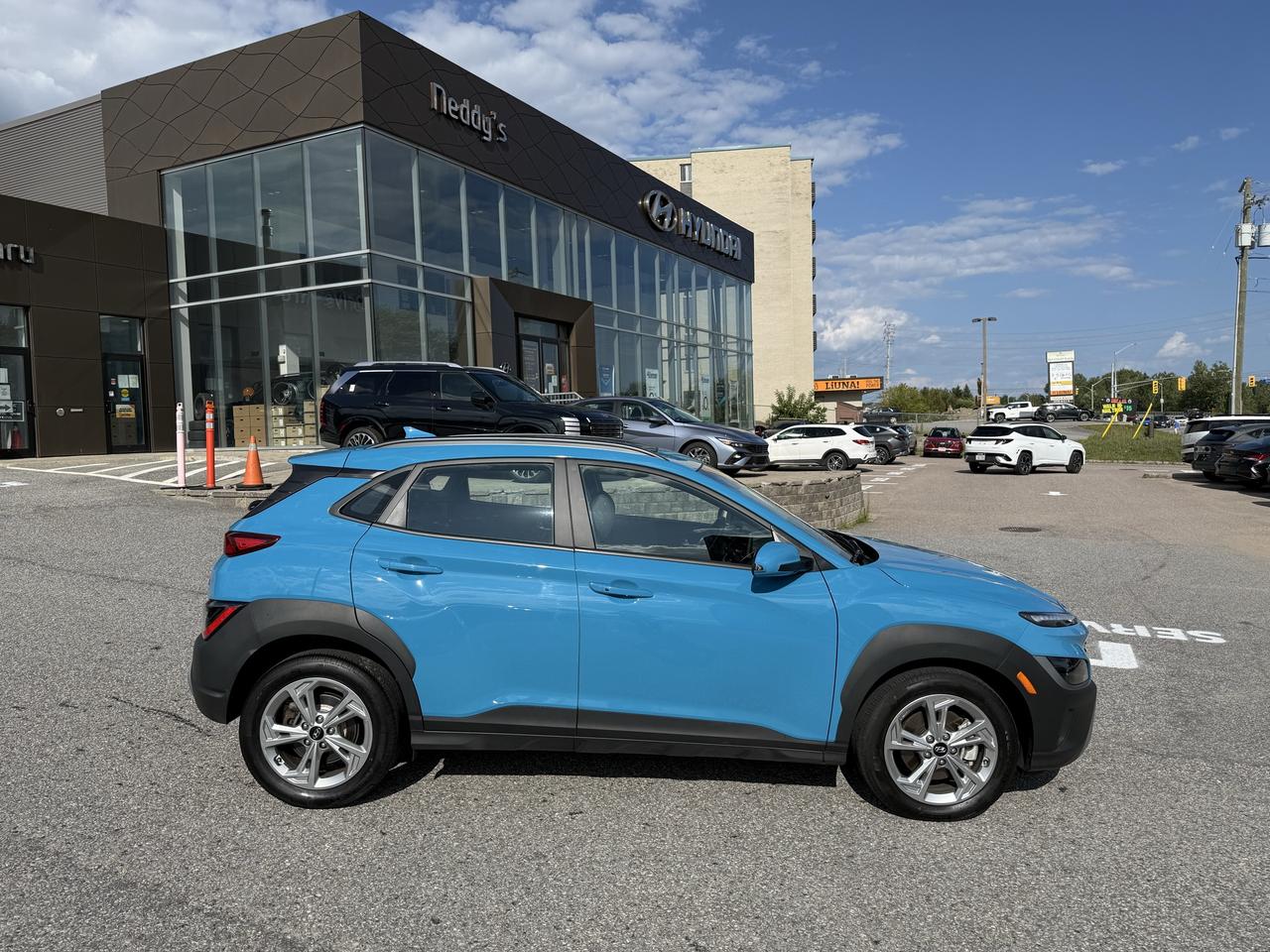 2023 Hyundai KONA 2.0L Preferred AWD w/Sun & Leather Package Photo6
