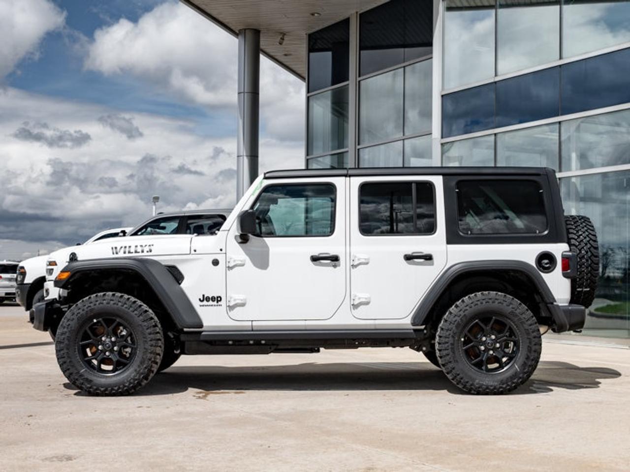 2026 Jeep Wrangler Willys Photo4