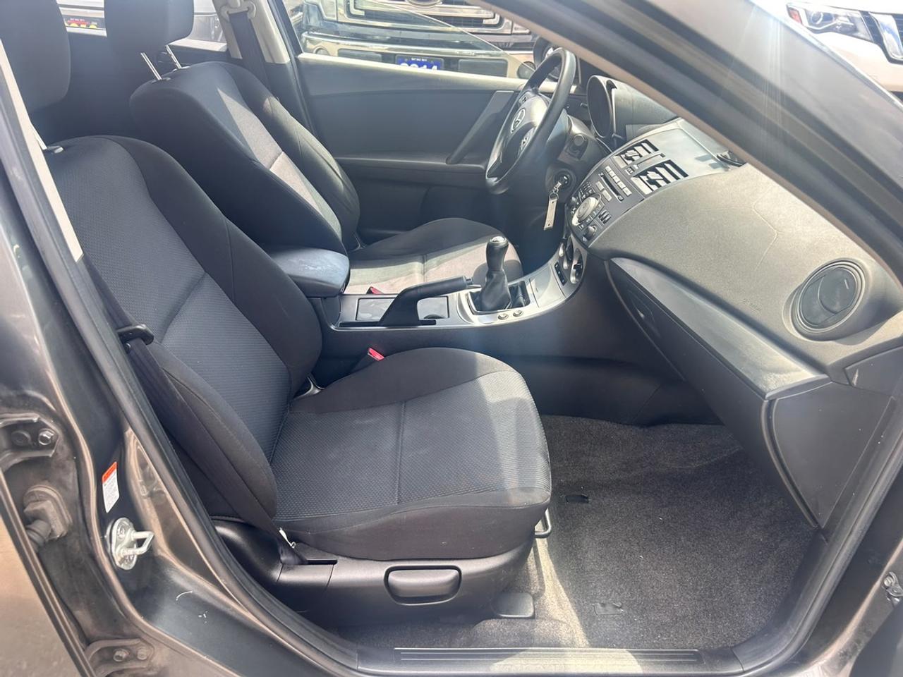 2010 Mazda MAZDA3 s Sport Photo