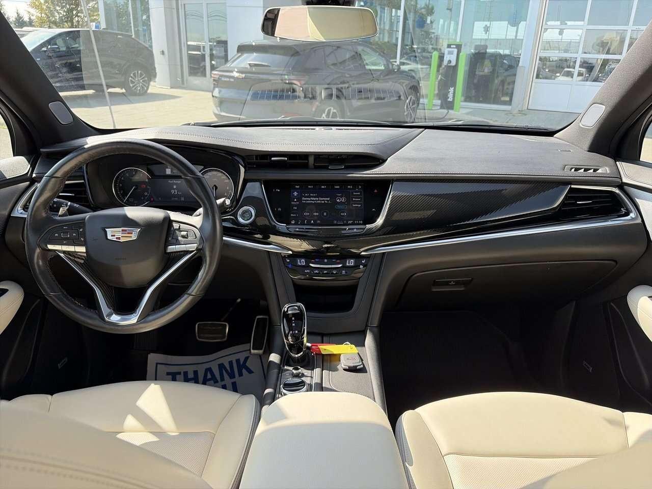 2025 Cadillac XT6 AWD 4dr Sport BREMBO BRAKES   ULTRAVIEW PANORAMIC Photo