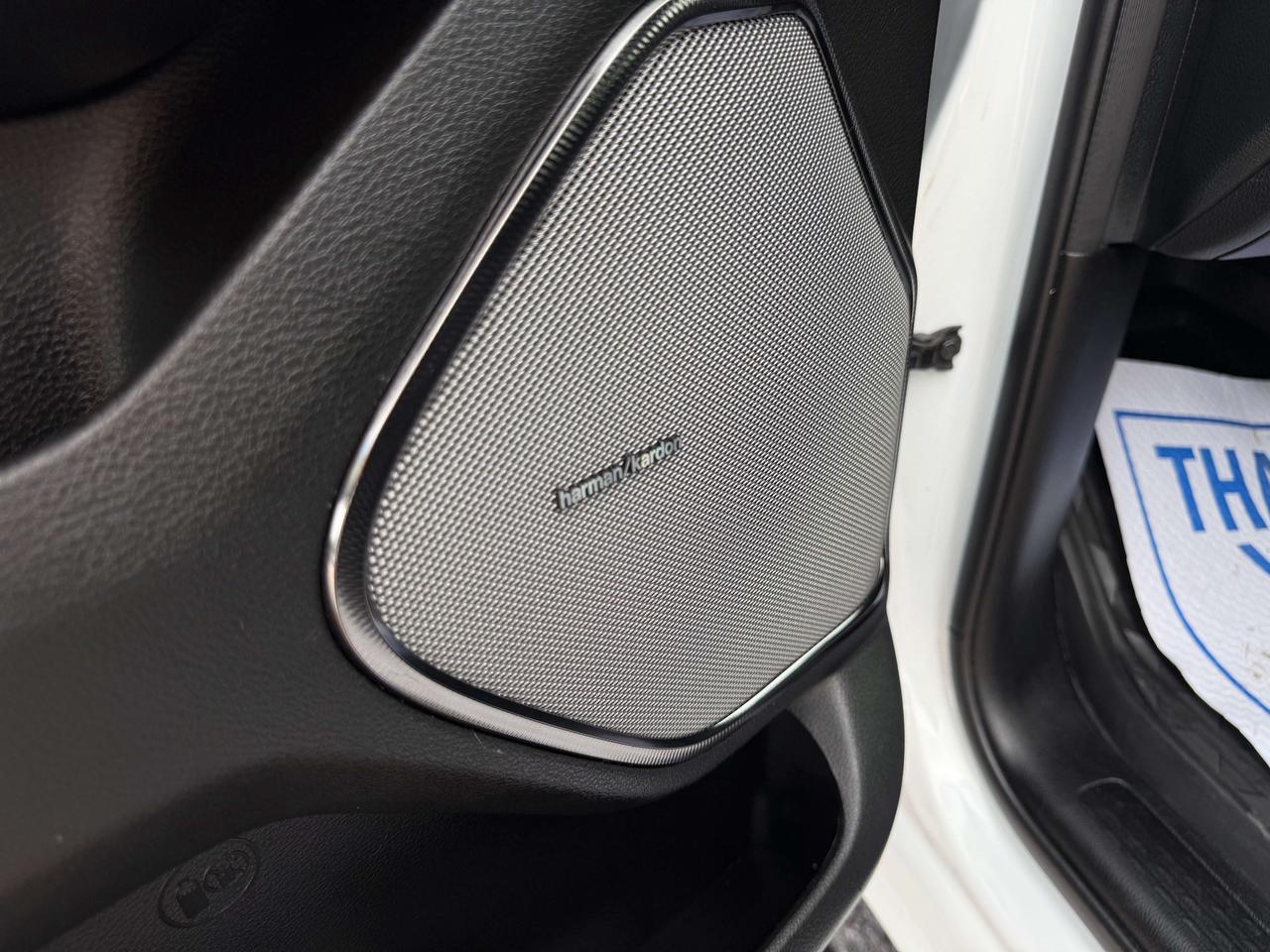 2025 RAM 1500 Sport GT - pano sunroof - htd/vntd leather Photo