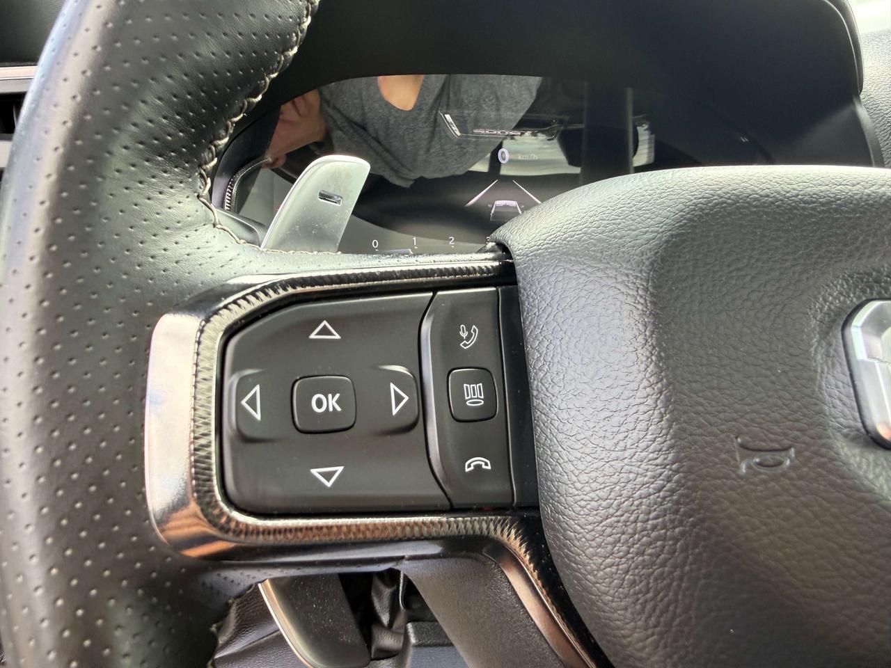 2025 RAM 1500 Sport GT - pano sunroof - htd/vntd leather Photo