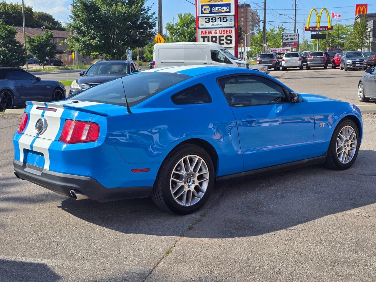2010 Ford Mustang 2dr Cpe GT Photo