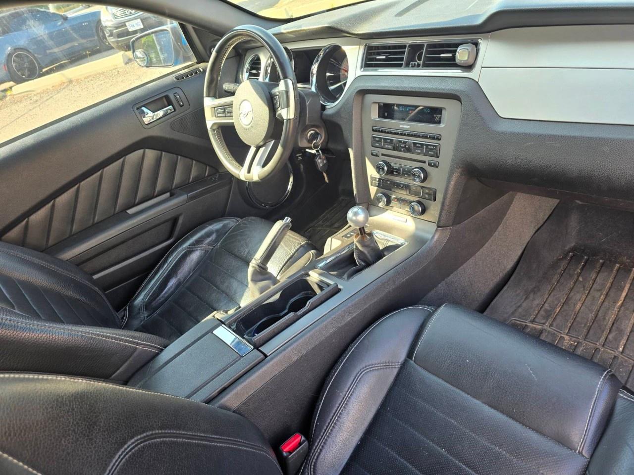 2010 Ford Mustang 2dr Cpe GT Photo