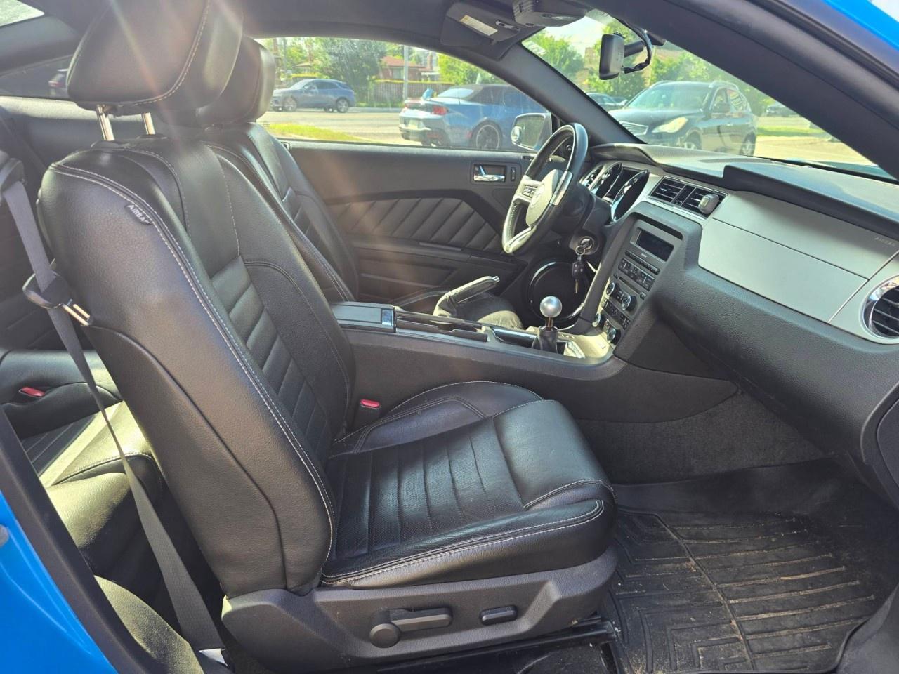 2010 Ford Mustang 2dr Cpe GT Photo